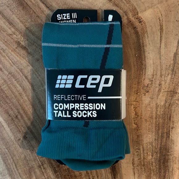 CEP reflective compression tall socks size 3 green - Picture 1 of 3